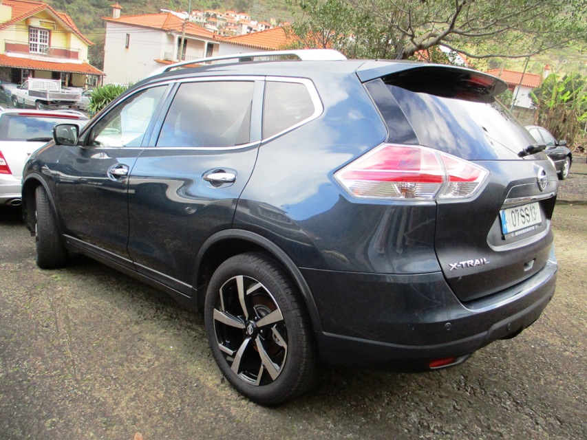 Nissan X-TRAIL